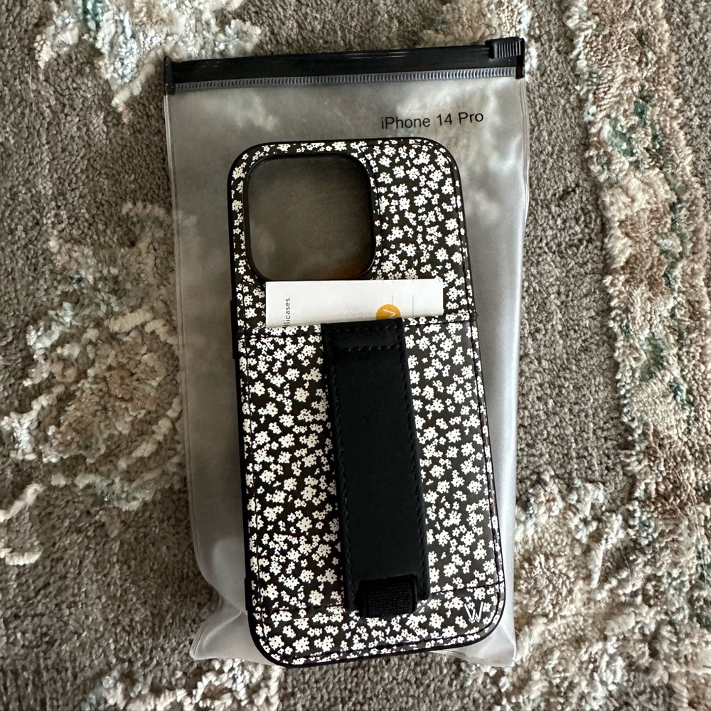 Walli iPhone 14 Pro Case